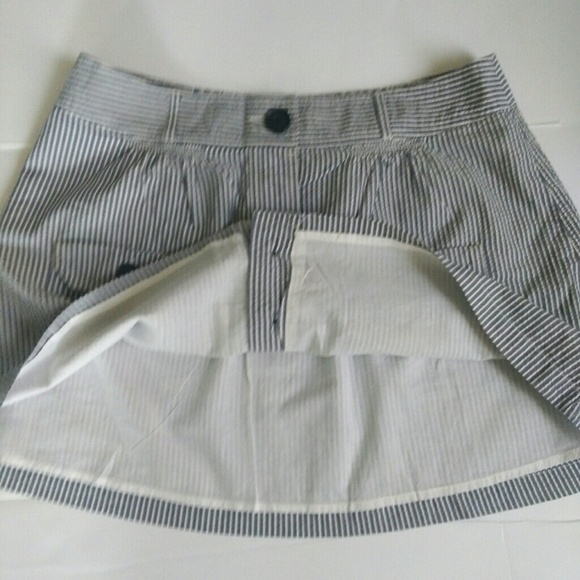 American Eagle Mini Skirt Size Medium - Picture 3 of 7